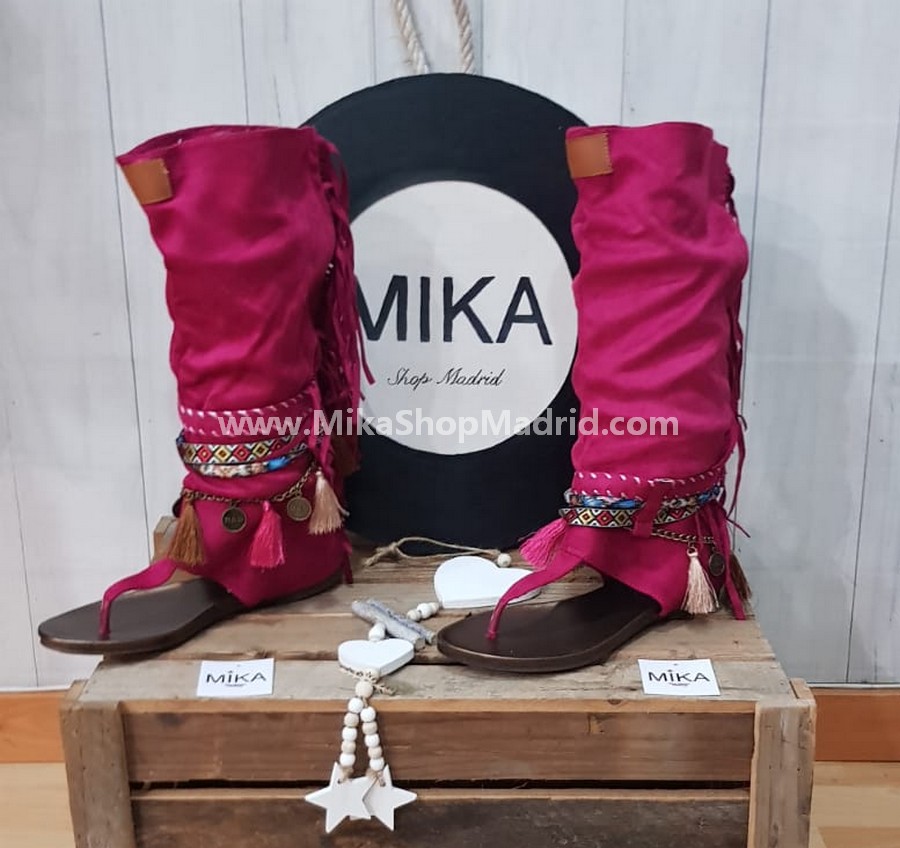 Sandalia sales bota flecos